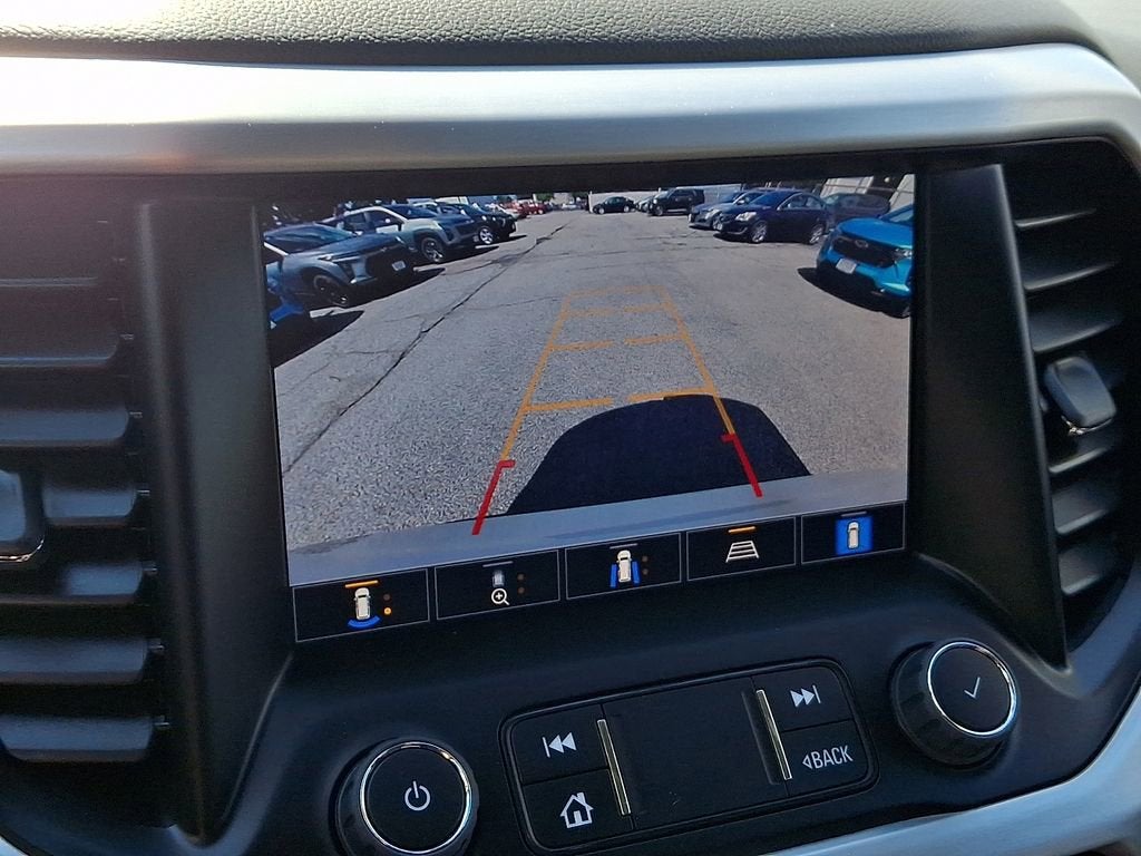 2023 GMC Acadia SLT