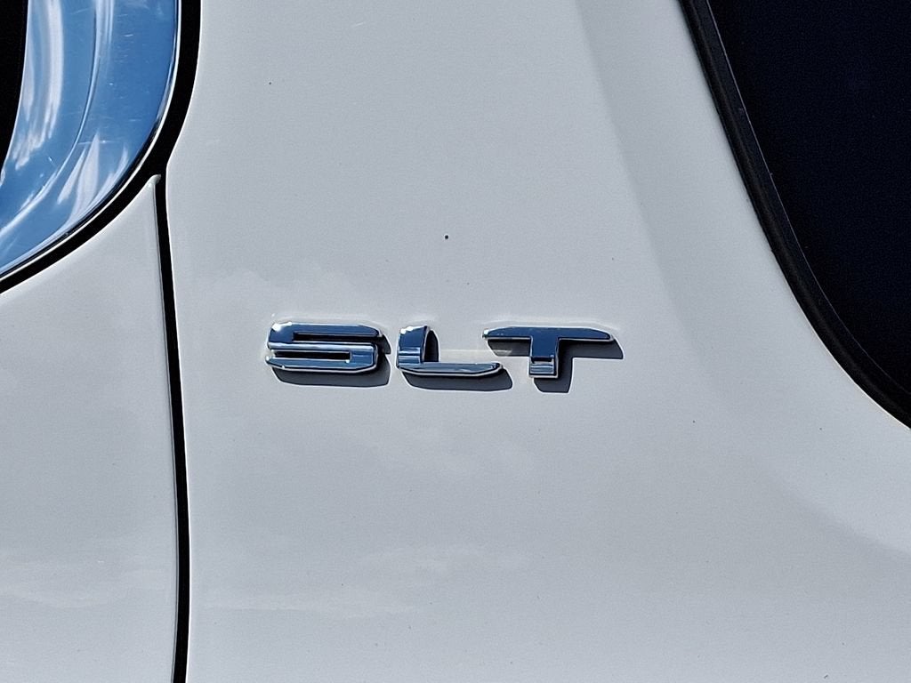 2023 GMC Acadia SLT - Photo 36