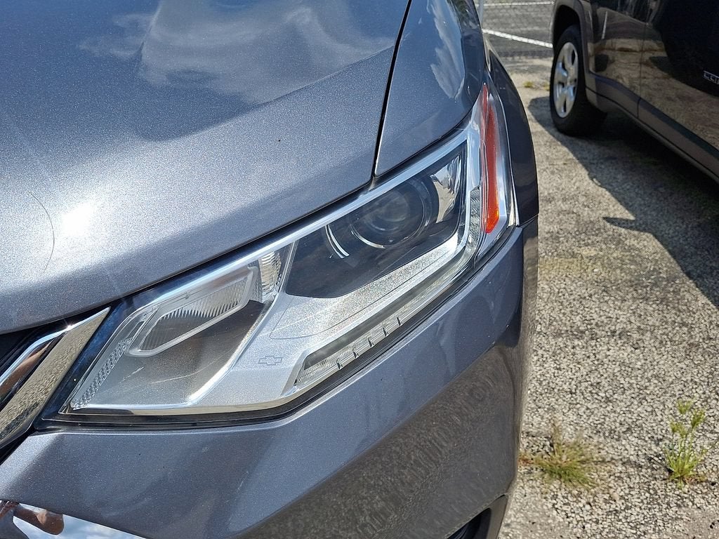 2021 Chevrolet Traverse LS - Photo 10