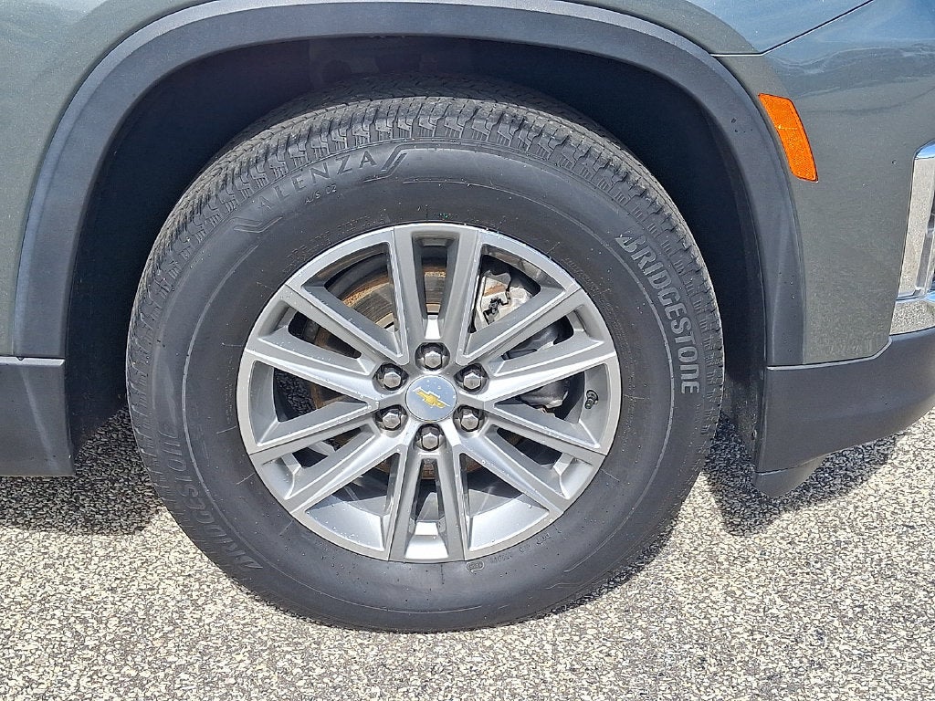 2023 Chevrolet Traverse 1LT - Photo 10