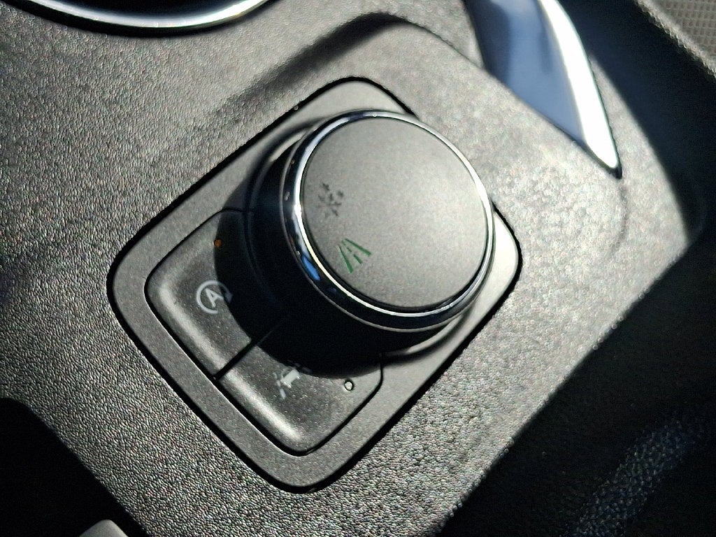 2023 Chevrolet Traverse 1LT - Photo 25