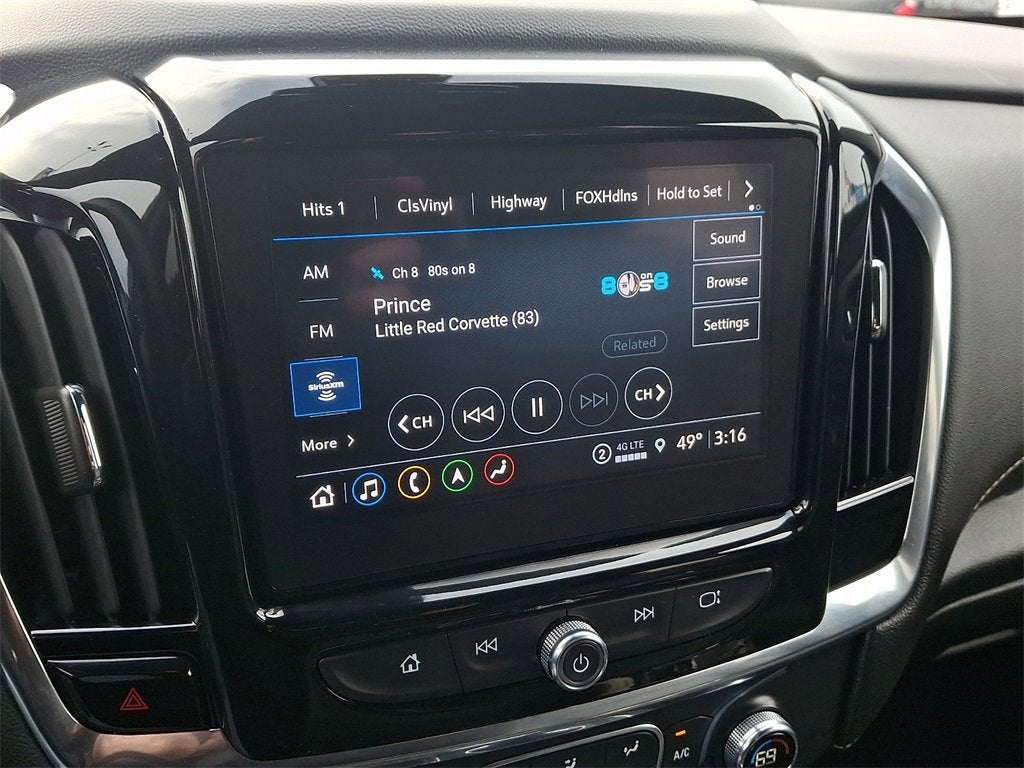 2023 Chevrolet Traverse LT Leather