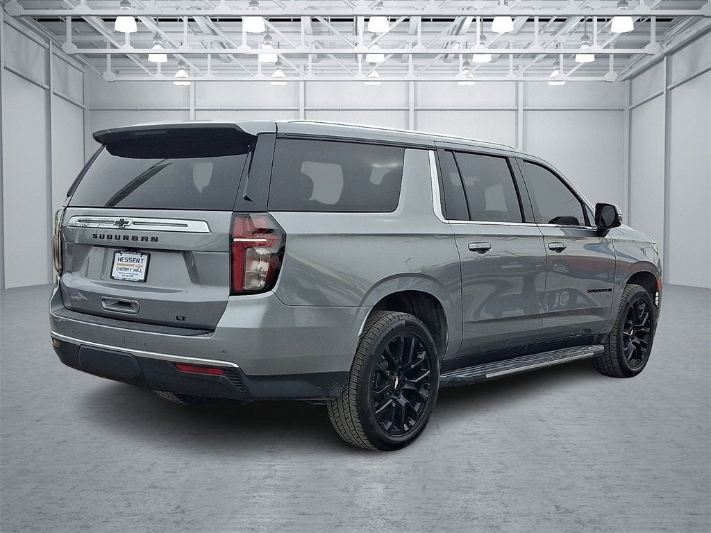 2023 Chevrolet Suburban LT
