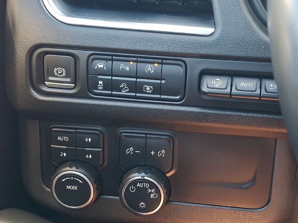 2023 Chevrolet Suburban High Country - Photo 25