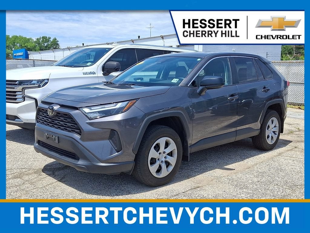 2024 Toyota RAV4 LE