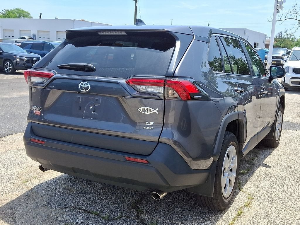 2024 Toyota RAV4 LE