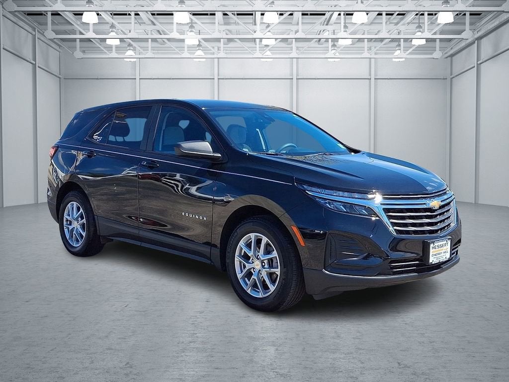 2023 Chevrolet Equinox LS