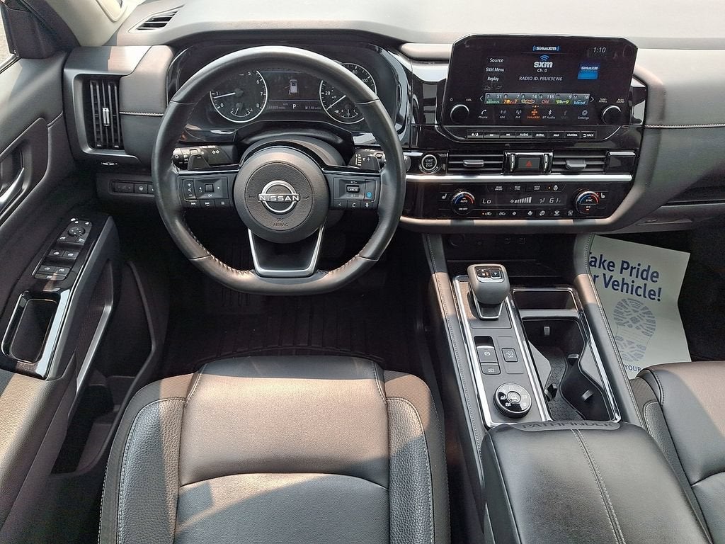 2023 Nissan Pathfinder SL 4WD