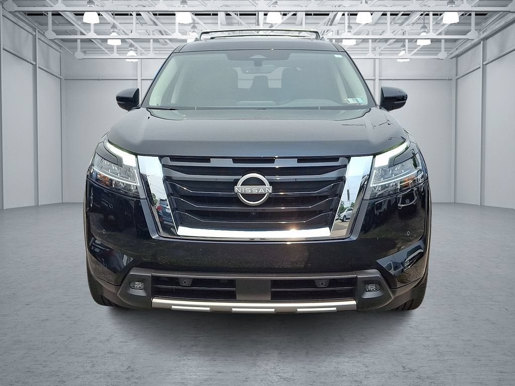 2023 Nissan Pathfinder SL 4WD