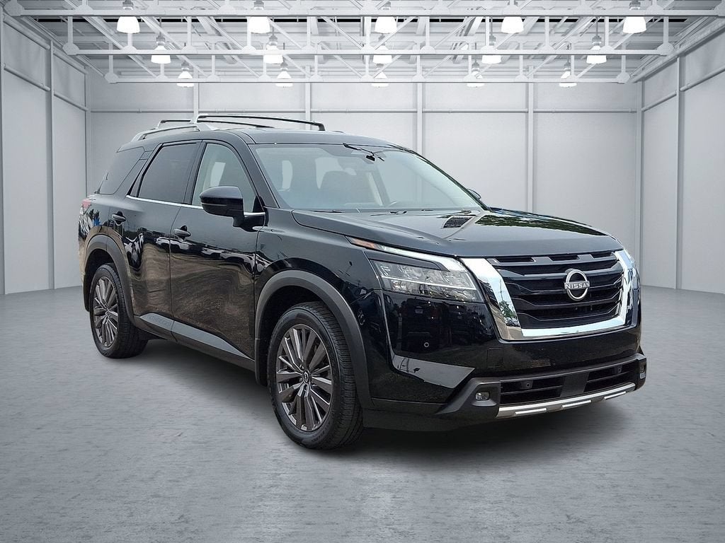 2023 Nissan Pathfinder SL 4WD