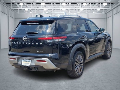 2023 Nissan Pathfinder SL 4WD