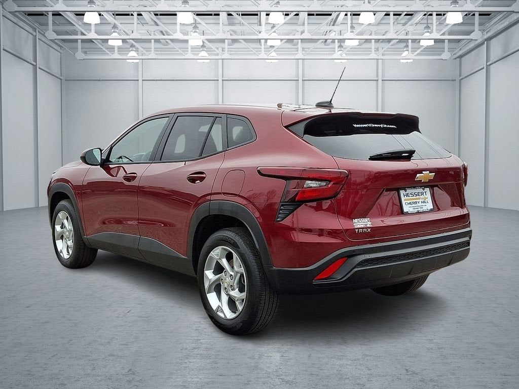 2025 Chevrolet Trax LS
