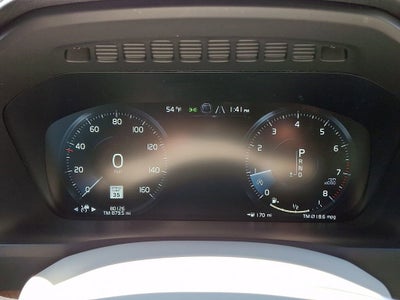 2022 Volvo XC90 T6 Momentum 7 Passenger
