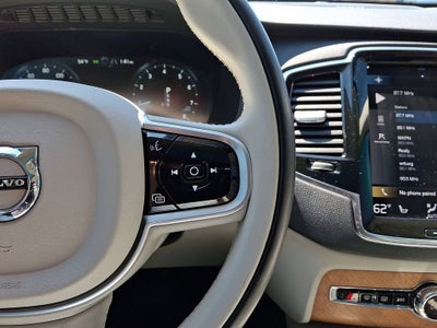 2022 Volvo XC90 T6 Momentum 7 Passenger