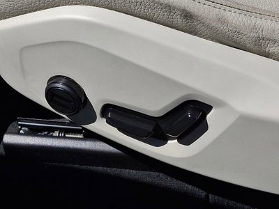 2022 Volvo XC90 T6 Momentum 7 Passenger