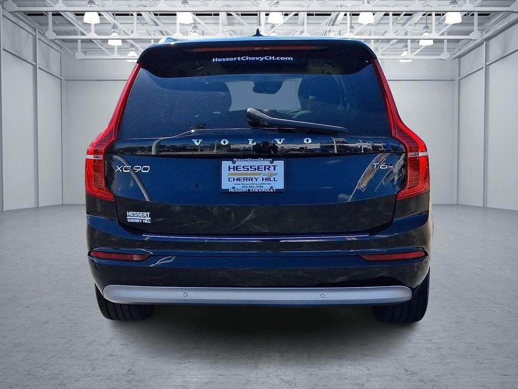 2022 Volvo XC90 T6 Momentum 7 Passenger