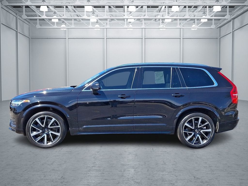 2022 Volvo XC90 T6 Momentum 7 Passenger